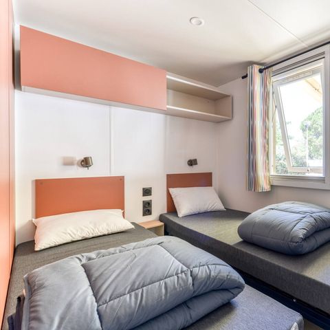 Stacaravan 6 personen - Premium | 3 slaapkamers | 6 pers. | Terras Lounge | Airconditioning | TV