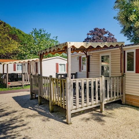 Stacaravan 4 personen - Stacaravan | Comfort XL | 2 slaapkamers | 4 pers | Verhoogd terras | 2 badkamers | Airconditioning | TV