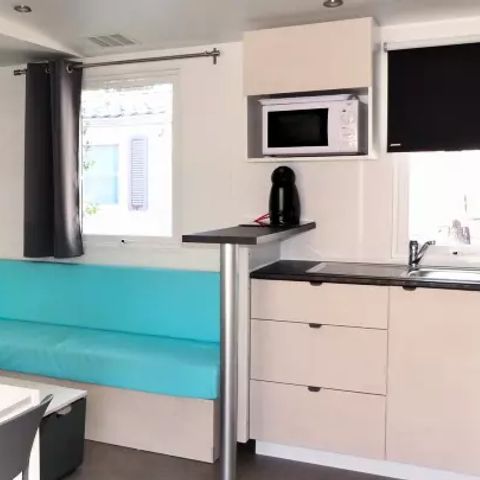 Stacaravan 8 personen - Texas Standaard 4 Kamers 6/8 Personen Airconditioning + TV