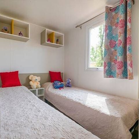 Stacaravan 6 personen - Premium | 3 slaapkamers | 6 pers | Verhoogd terras | Airconditioning