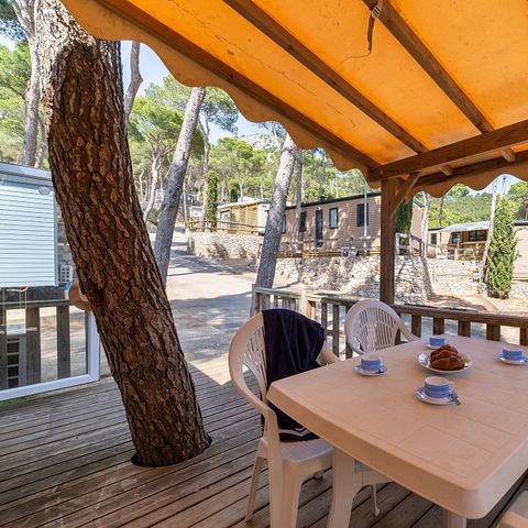 Stacaravan 4 personen - Stacaravan | Klassiek | 2 Slaapkamers | 4 Pers. | Verhoogd terras | Airconditioning.