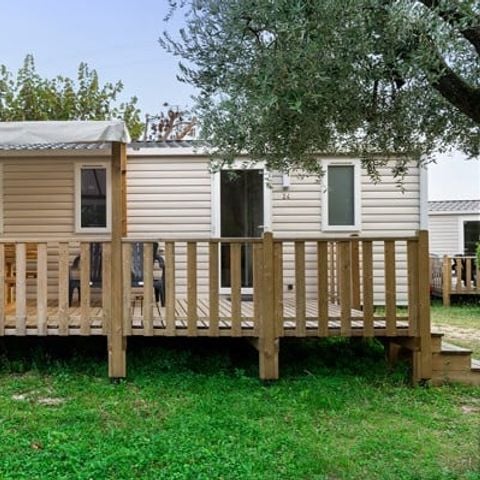 Stacaravan 4 personen - Mobile-home | Comfort | 2 Slaapkamers | 4 Pers. | Verhoogd terras | Airconditioning.