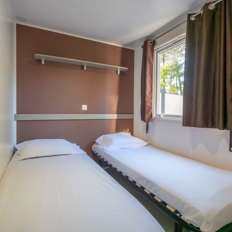 Stacaravan 6 personen - Comfort | 3 slaapkamers | 6 pers | Verhoogd terras | Airconditioning