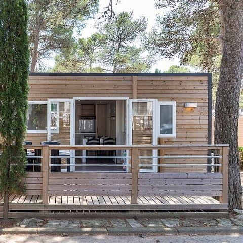 Stacaravan 6 personen - Comfort | 3 slaapkamers | 6 pers | Overdekt verhoogd terras | Airconditioning