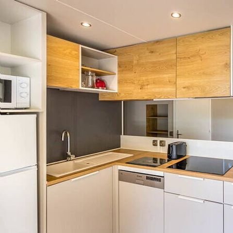 Stacaravan 6 personen - Ultiem | 3 slaapkamers | 6 pers | Verhoogd terras | 1 badkamer | Airconditioning
