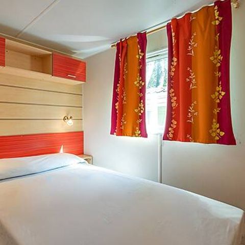 Stacaravan 5 personen - Stacaravan | Klassiek | 2 Slaapkamers | 5 Pers. | Verhoogd terras | Airconditioning.