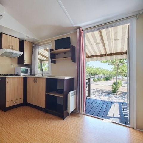 Stacaravan 6 personen - Stacaravan | Comfort | 3 Slaapkamers | 6 Pers | Verhoogd terras | Airconditioning | TV