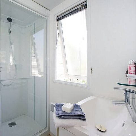 Stacaravan 4 personen - Stacaravan | Classic | 2 slaapkamers | 4 pers. | Single terras | Air-con.