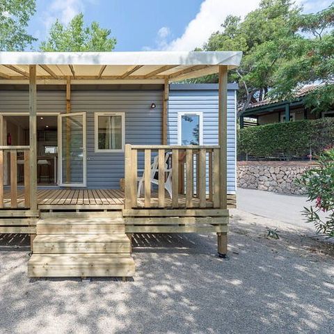 Stacaravan 6 personen - Premium | 3 slaapkamers | 6 pers | Verhoogd terras | 1 badkamer | Airconditioning