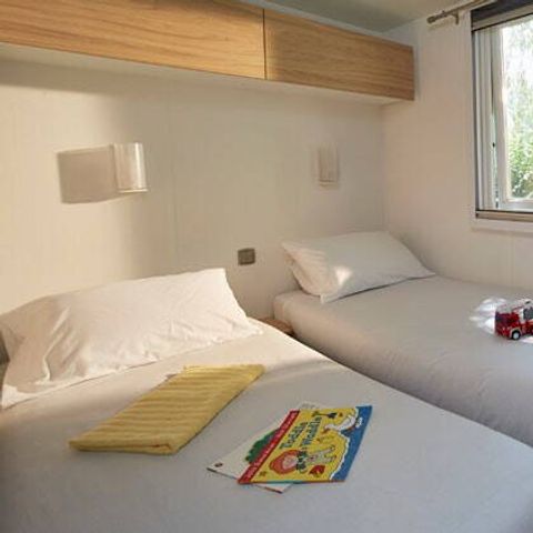 Stacaravan 6 personen - Premium | 3 slaapkamers | 6 pers | Verhoogd terras | 1 badkamer | Airconditioning