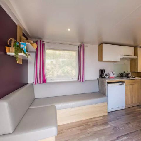 Stacaravan 4 personen - Stacaravan | Comfort | 2 Slaapkamers | 4 Pers | Verhoogd terras | Airconditioning | TV