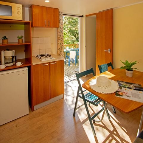 Stacaravan 6 personen - (ZONDER SANITAIR)