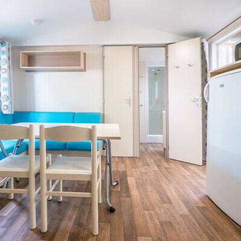 Stacaravan 6 personen - Mobile-home | Comfort | 3 slaapkamers | 6 pers. | Verhoogd terras | 2 badkamers | Airconditioning.