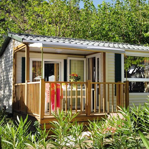 Stacaravan 4 personen - Classic XL | 2 slaapkamers | 4 pers. | Eenpersoons terras | TV