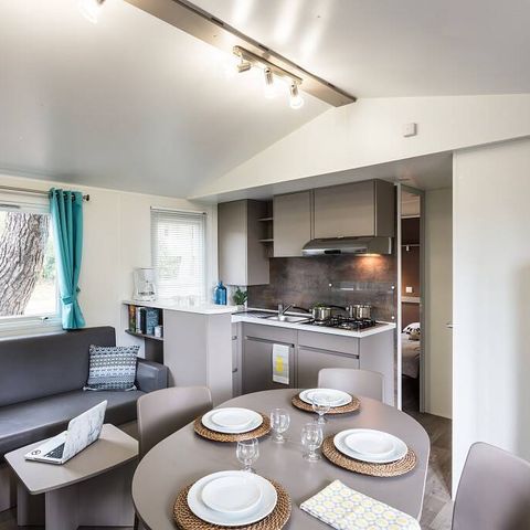 Stacaravan 6 personen - Klassiek | 3 Slaapkamers | 6 Pers | Verhoogd terras | 1 Badkamer | Airconditioning | TV