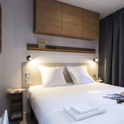 Stacaravan 6 personen - Premium 34m² (3 kamers - 6 pers.) + overdekt terras + TV + Bedlinnenpakket + CLIM