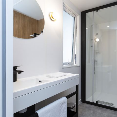 Stacaravan 6 personen - Premium 34m² (3 kamers - 6 pers.) + overdekt terras + TV + Bedlinnenpakket + CLIM
