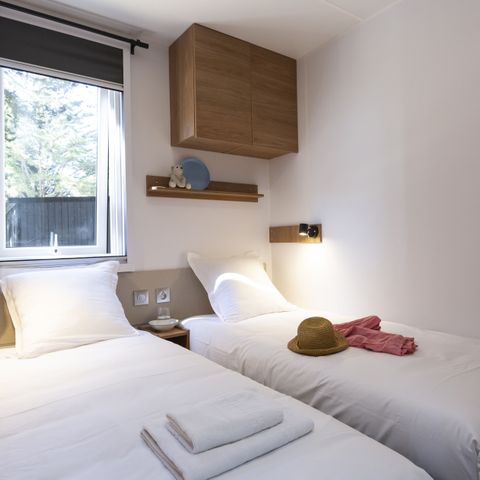 Stacaravan 6 personen - Premium 34m² (3 kamers - 6 pers.) + overdekt terras + TV + Bedlinnenpakket + CLIM