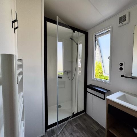 Stacaravan 4 personen - Authentiek 3 Kamers 4 Personen Airconditioning + TV