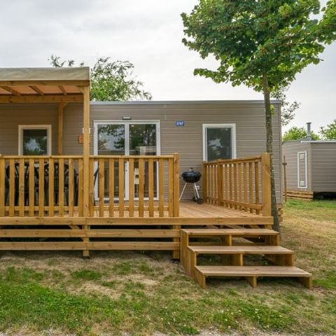 Stacaravan 6 personen - Comfort | 3 Slaapkamers | 6 Pers | Verhoogd terras | Airconditioning | TV