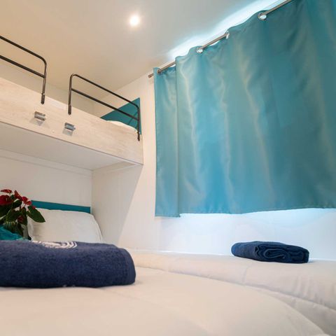 Stacaravan 5 personen - Lodge Superior Hond