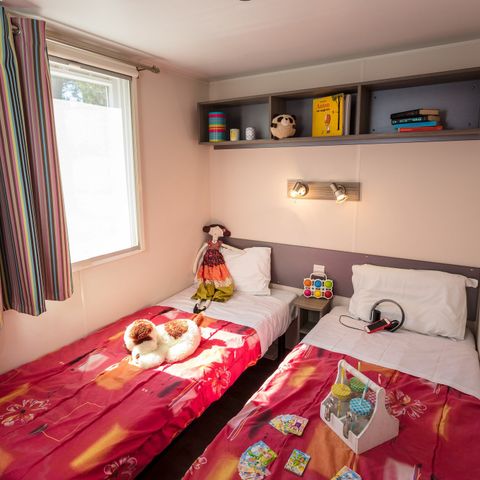 Stacaravan 6 personen - Klassiek | 2 Slaapkamers | 4/6 Pers. | Verhoogd terras | Airconditioning.