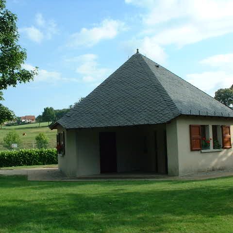 Camping L'Etang Aux Hirondelles - Camping Cantal - Afbeelding N°4