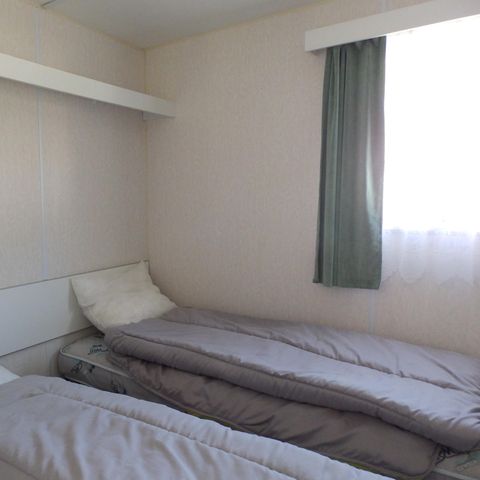 Stacaravan 4 personen - PLUTON 2000