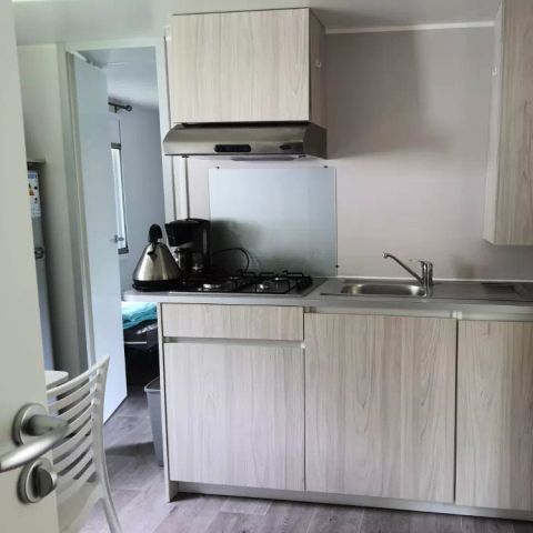 Stacaravan 4 personen -  Gezellige 3 kamers 4 personen Airconditioning + TV