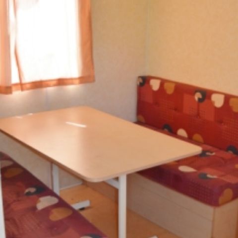 Stacaravan 4 personen - A 4P zonder sanitair (+ 15 jaar)
