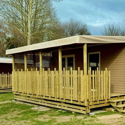 Stacaravan 4 personen - Comfort 32m² (2 kamers) inclusief overdekt terras + TV + BBQ