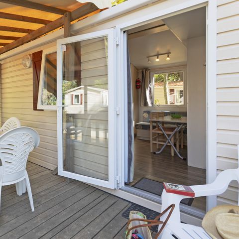 Stacaravan 4 personen - Klassiek | 2 Slaapkamers | 4 Pers. | Verhoogd terras | Airconditioning.