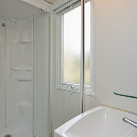 Stacaravan 4 personen - Klassiek | 2 Slaapkamers | 4 Pers. | Verhoogd terras | Airconditioning.