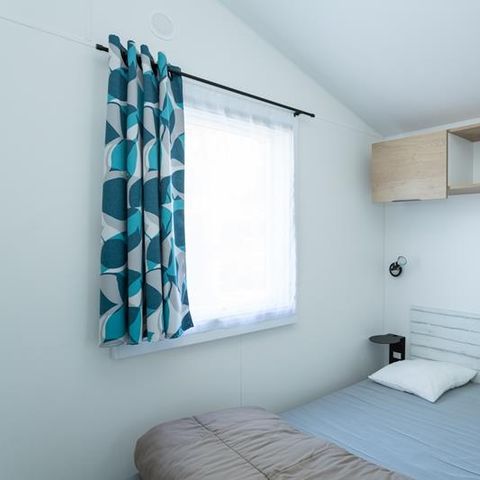 Stacaravan 6 personen - Stacaravan Grand Large 34.5m² (3 kamers) (jonger dan 8 jaar) + TV + Terras 4/6 pers
