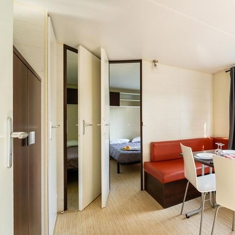 Stacaravan 4 personen - Stacaravan Cottage 27.5m² (2 kamers) (vanaf 13 jaar) + terras + TV 4 pers