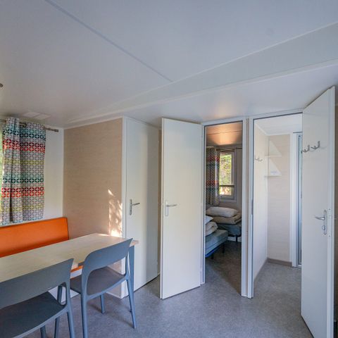 Stacaravan 6 personen - Comfort | 2 Slaapkamers | 4/6 Pers. | Verhoogd terras | Airconditioning