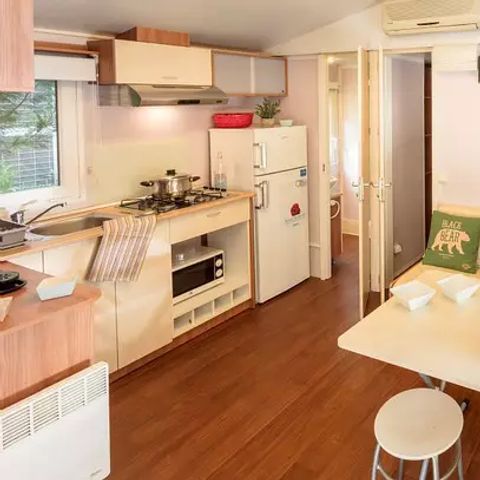 Stacaravan 6 personen - Klassiek | 2 Slaapkamers | 4/6 Pers. | Verhoogd terras | Airconditioning.