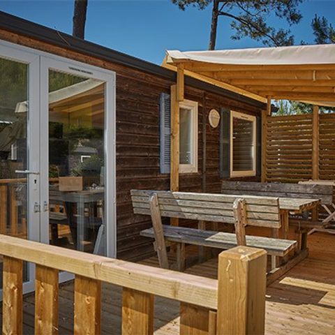 Stacaravan 6 personen - Comfort XL | 3 slaapkamers | 6 pers. | Verhoogd terras | TV