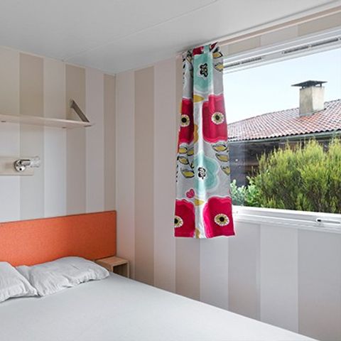 Stacaravan 6 personen - Comfort XL | 3 slaapkamers | 6 pers. | Verhoogd terras | TV