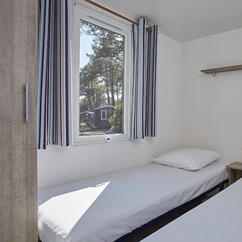 Stacaravan 6 personen - Comfort XL | 2 slaapkamers | 4/6 pers. | Verhoogd terras | Airconditioning | TV