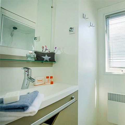 Stacaravan 6 personen - Mobile-home | Premium | 3 slaapkamers | 6 pers. | Verhoogd terras | 2 badkamers | Airconditioning.