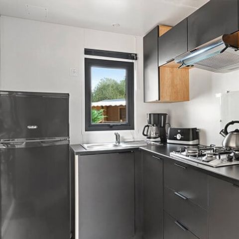 Stacaravan 4 personen - Mobile-home | Premium | 2 slaapkamers | 4 pers | Verhoogd terras | 2 badkamers | Airconditioning | TV