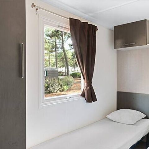 Stacaravan 6 personen - Comfort | 3 slaapkamers | 6 pers | Verhoogd terras | 2 badkamers | Airconditioning