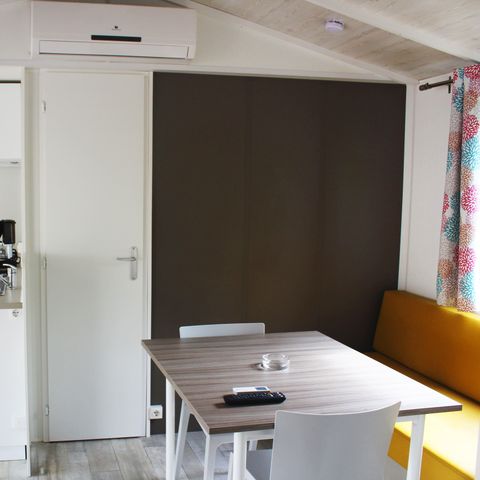 Stacaravan 6 personen - S2200 - AIRCONDITIONING - BEDLINNENPAKKET - EINDSCHOONMAAK
