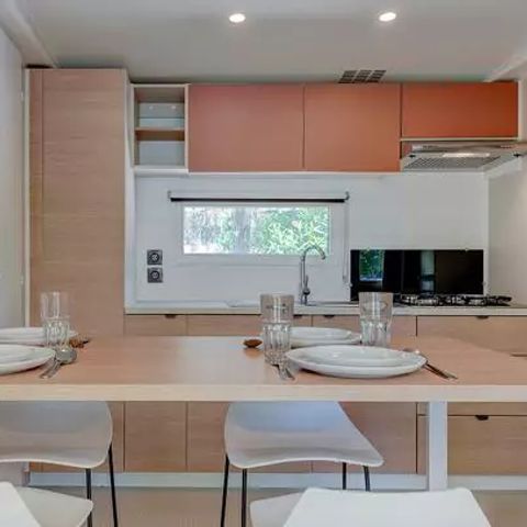 Stacaravan 6 personen - Mobile-home | Premium | 3 slaapkamers | 6 pers. | Verhoogd terras | Airconditioning.