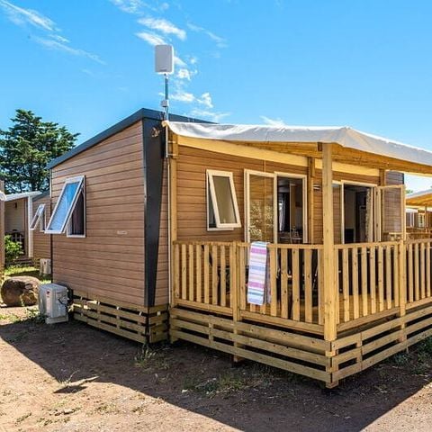 Stacaravan 6 personen - Premium | 3 slaapkamers | 6 pers | Lounge terras | 1 badkamer | Airconditioning