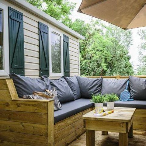 Stacaravan 4 personen - Premium | 2 slaapkamers | 4 slaapplaatsen | Lounge terras | 1 badkamer | Airconditioning