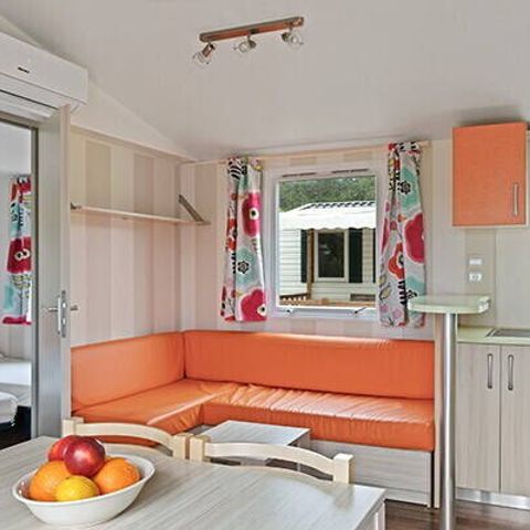 Stacaravan 6 personen - Klassiek | 2 Slaapkamers | 6 Pers | Verhoogd terras | 1 Badkamer | Airconditioning