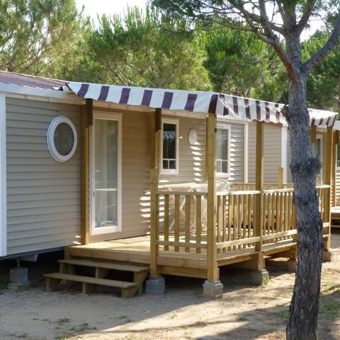 Stacaravan 6 personen - Klassiek | 3 Slaapkamers | 6 Pers. | Verhoogd terras | Airconditioning.