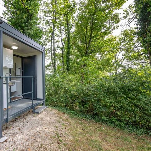 STAANPLAATS - Prestige standplaats met privé sanitair